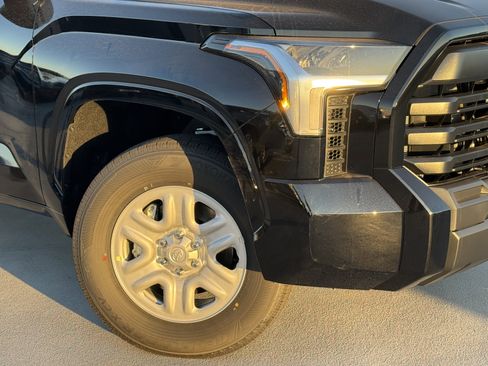 New 2026 Toyota Tundra SR image 10