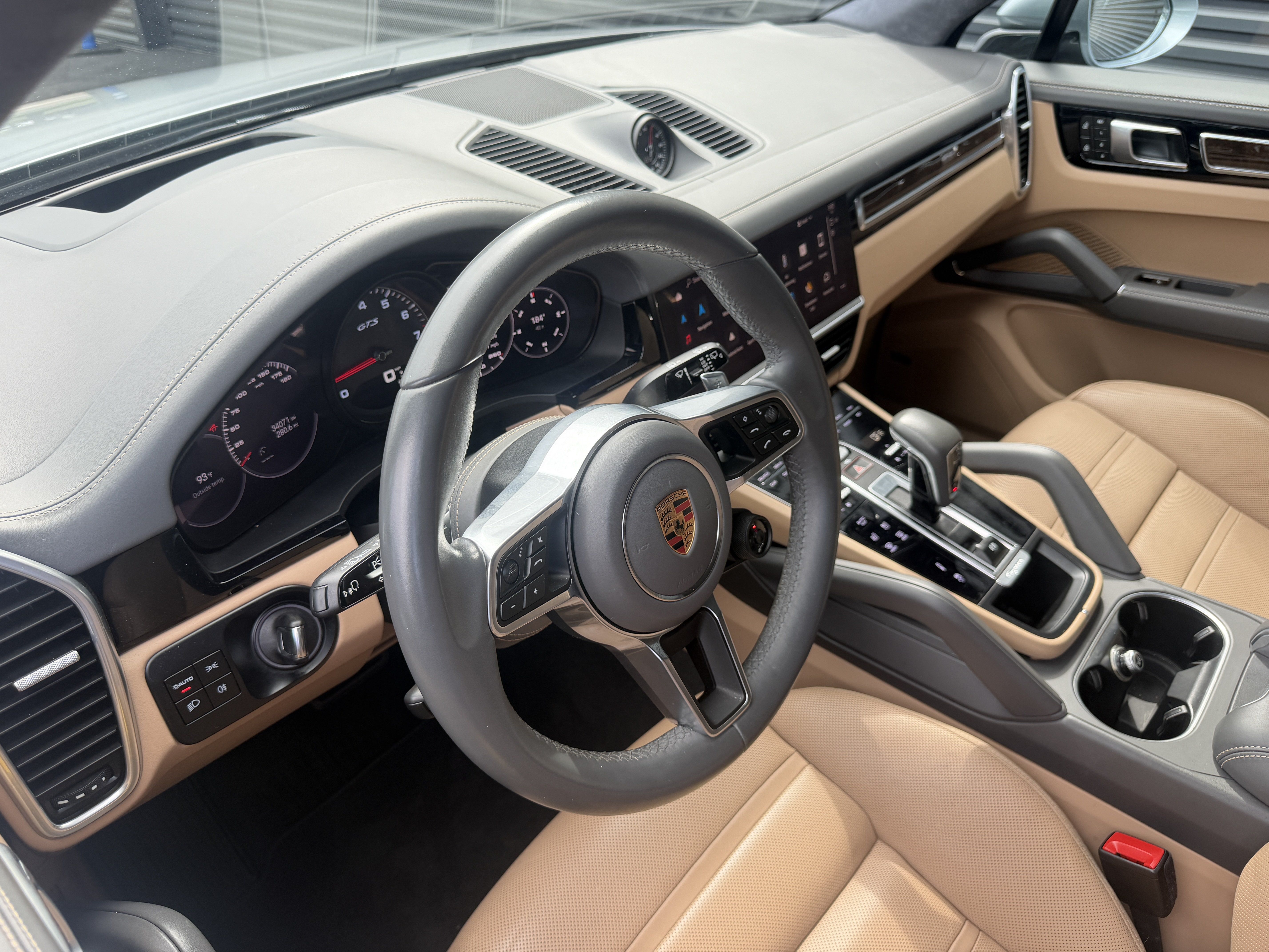 Certified 2023 Porsche Cayenne GTS AWD/4WD image 4