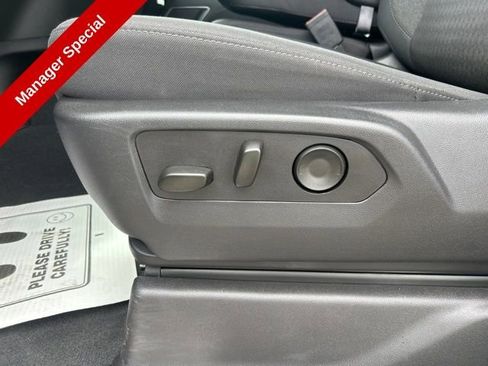 Used 2025 Chevrolet Silverado 2500 LT AWD/4WD image 16