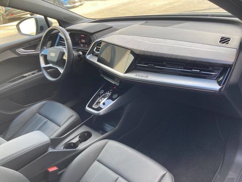 Used 2023 Audi Q4 e-tron Premium Plus image 8