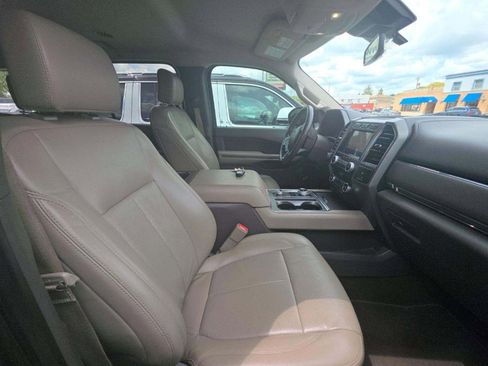 Used 2020 Ford Expedition Max XLT w/ Equipment Group 202A AWD/4WD image 12