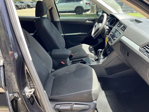 Used 2019 Volkswagen Tiguan S FWD image 26