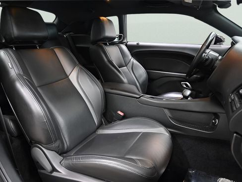Used 2018 Dodge Challenger GT w/ Driver Convenience Group image 19