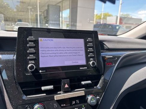 Used 2023 Toyota Camry SE image 31