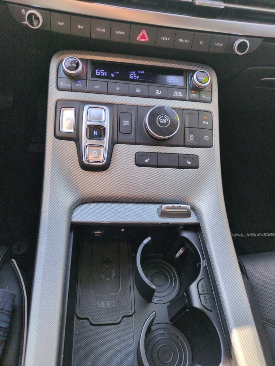 Used 2023 Hyundai Palisade SEL FWD image 22