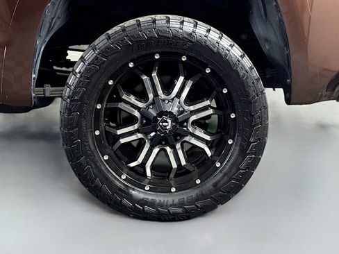 Used 2015 Toyota Tundra 1794 Edition AWD/4WD image 31