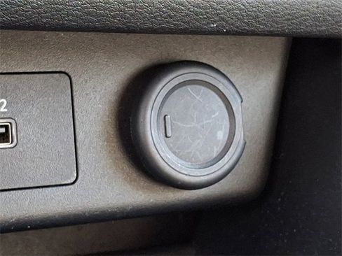 Used 2023 Nissan Rogue SV image 23