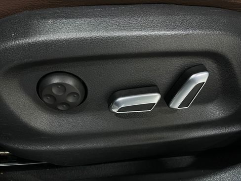 Used 2018 Audi Q3 2.0T Premium w/ Convenience Package image 17