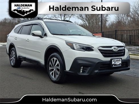 Used 2020 Subaru Outback Premium image 1