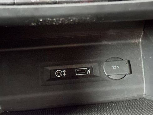 Used 2018 Volkswagen Atlas SE image 25