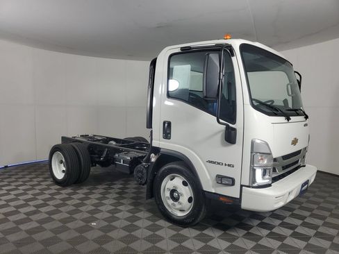 New 2026 Chevrolet Low Cab Forward RWD image 3