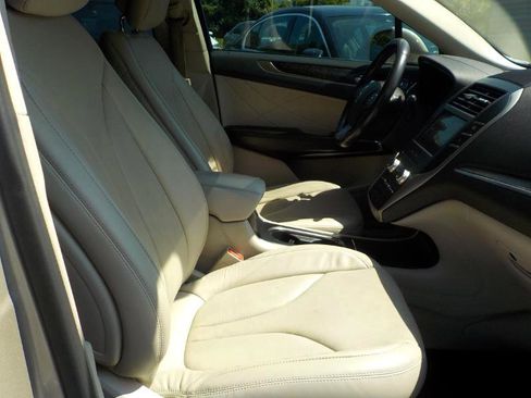 Used 2017 Lincoln MKC Reserve image 39