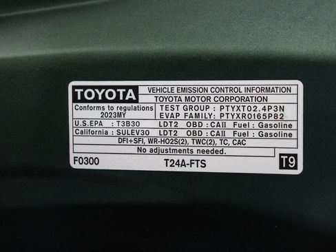 Used 2023 Toyota Highlander Platinum FWD image 30