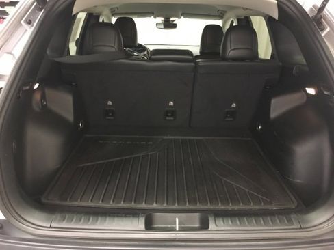 Used 2020 Jeep Cherokee Latitude Lux w/ Comfort/Convenience Group image 13