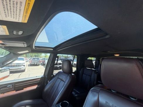 Used 2016 Ford Expedition Platinum AWD/4WD image 16