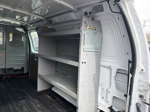 Used 2013 Ford E-250 and Econoline 250 w/ PWR Group image 8