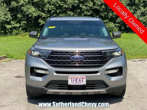 Used 2021 Ford Explorer XLT w/ Equipment Group 202A AWD/4WD image 2