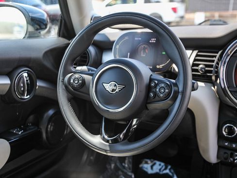 Used 2021 MINI Cooper SE w/ 6.5" Touchscreen Package image 14