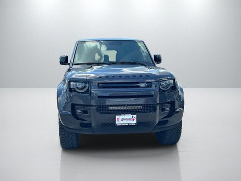 Used 2023 Land Rover Defender 110 V8 AWD/4WD image 2