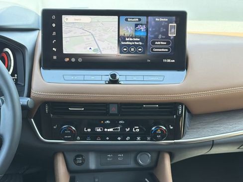 Certified 2025 Nissan Rogue Platinum w/ Platinum Premium Package image 5