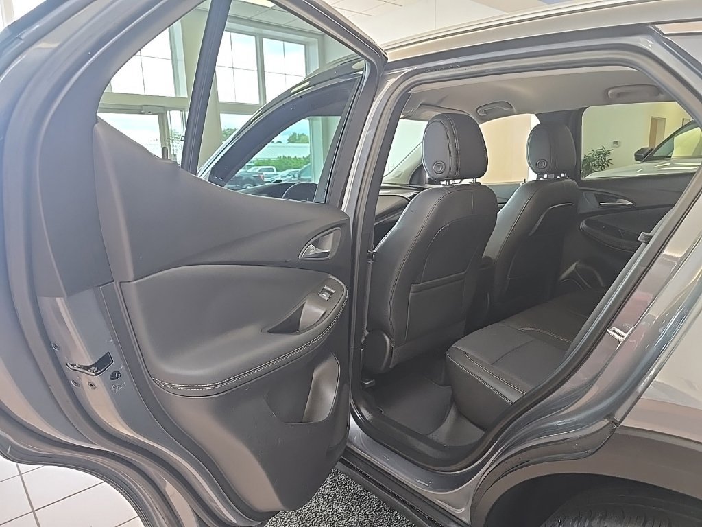 Used 2020 Buick Encore GX Select AWD/4WD image 32
