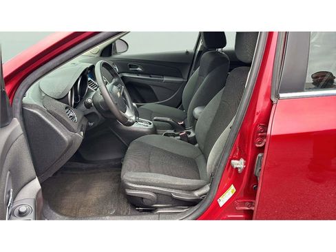 Used 2011 Chevrolet Cruze LT FWD image 10