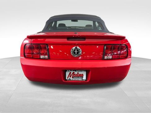 Used 2007 Ford Mustang Convertible RWD image 6