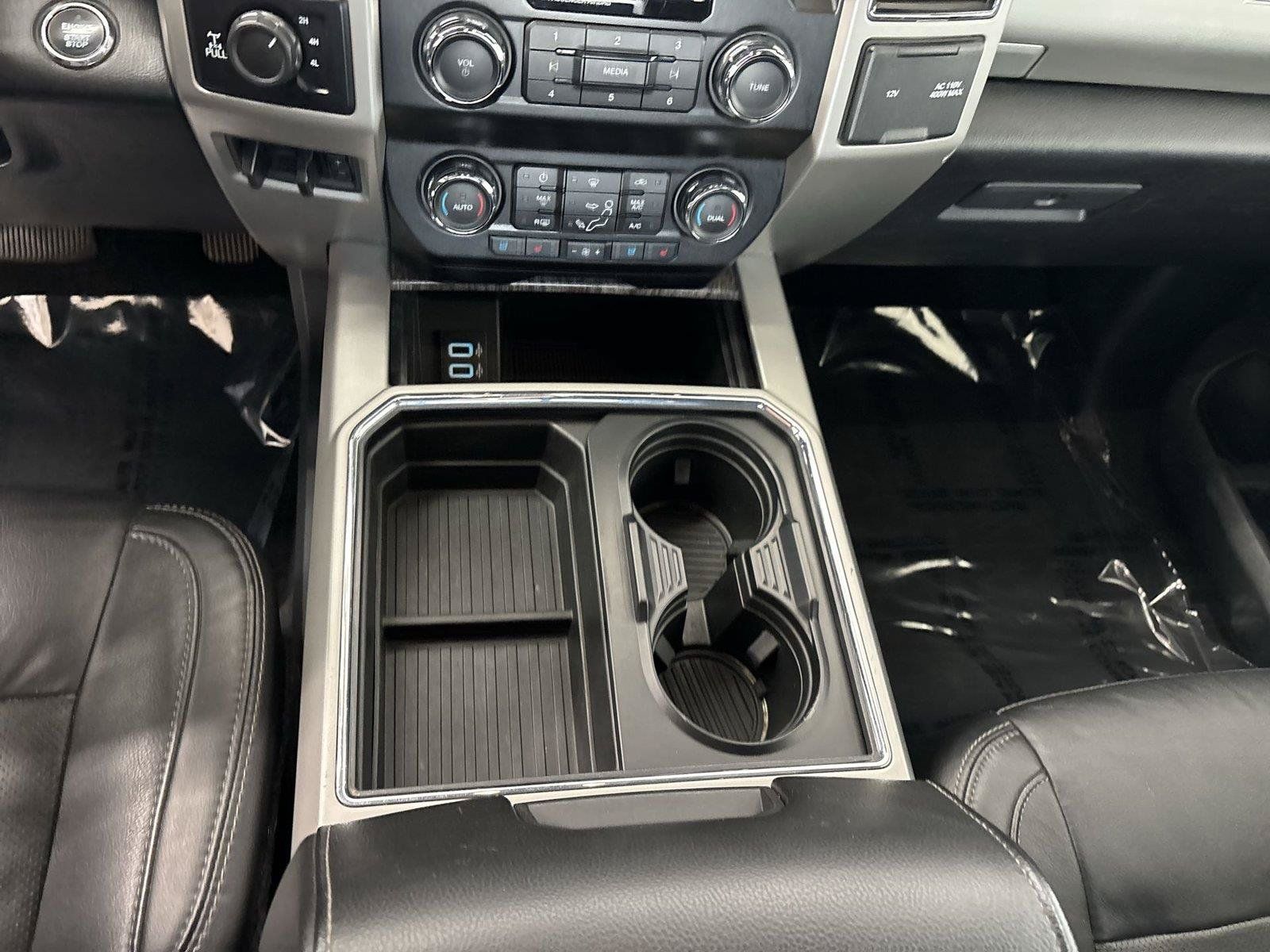 Used 2019 Ford F350 Lariat AWD/4WD image 11