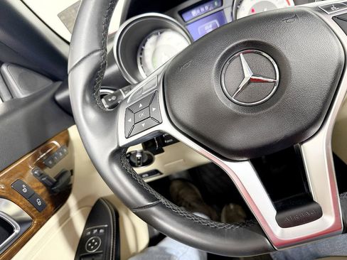 Used 2015 Mercedes-Benz SLK 250 image 50