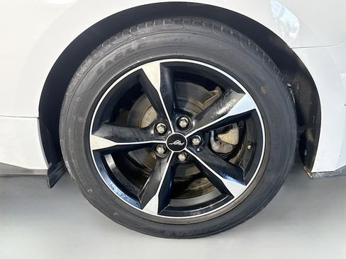 Used 2019 Ford Mustang Coupe RWD image 35