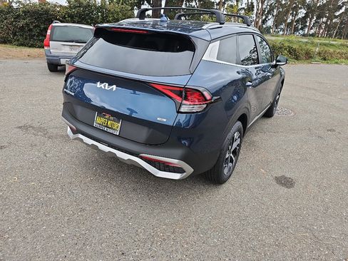 New 2025 Kia Sportage EX image 6