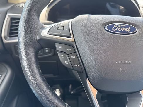 Used 2022 Ford Edge SEL w/ Convenience Package image 14