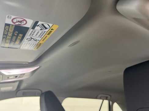 Used 2025 Toyota RAV4 XLE AWD/4WD image 25