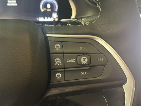 New 2026 Jeep Grand Cherokee L 4WD image 22