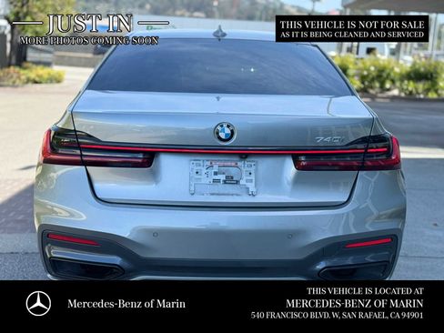 Used 2021 BMW 740i w/ M Sport Package RWD image 3