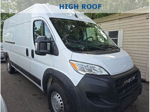 Used 2024 RAM ProMaster 2500 w/ Convenience Group FWD image 1