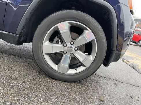 Certified 2016 Jeep Grand Cherokee Limited w/ Luxury Group II image 11