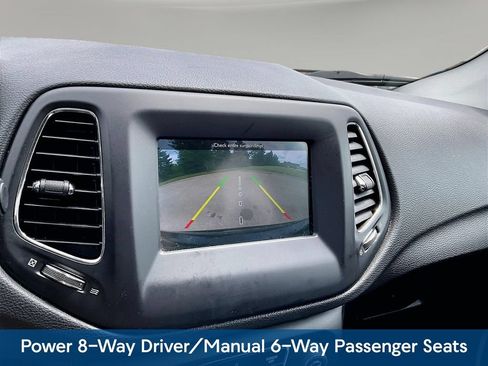 Used 2018 Jeep Compass Latitude w/ Popular Equipment Group AWD/4WD image 18