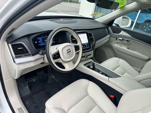 Used 2023 Volvo XC90 B5 Core w/ Climate Package AWD/4WD image 11
