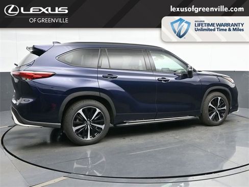 Used 2022 Toyota Highlander XSE image 8