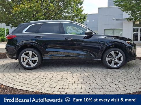 Used 2025 Audi Q5 Premium Plus w/ Premium Plus AWD/4WD image 9