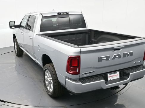 New 2026 RAM 2500 Laramie AWD/4WD image 29