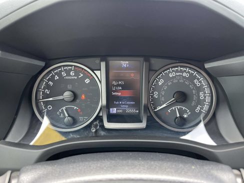 Used 2021 Toyota Tacoma TRD Sport w/ Technology Package AWD/4WD image 33