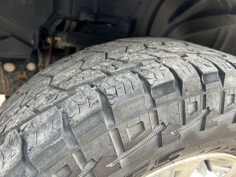 Used 2018 RAM 1500 SLT image 27