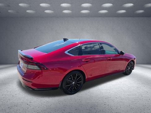 Used 2024 Honda Accord Touring image 7