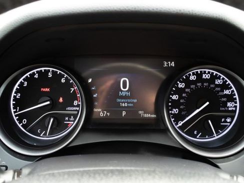 Used 2022 Toyota Camry SE image 32