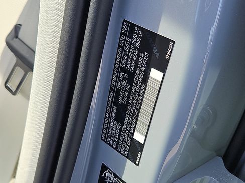 New 2026 Volvo XC60 B5 Ultra w/ Protection Package Premier image 21