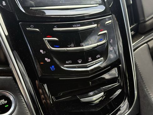 Used 2017 Cadillac Escalade ESV Platinum image 19