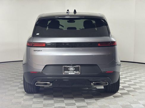 New 2025 Land Rover Range Rover Sport SE image 4