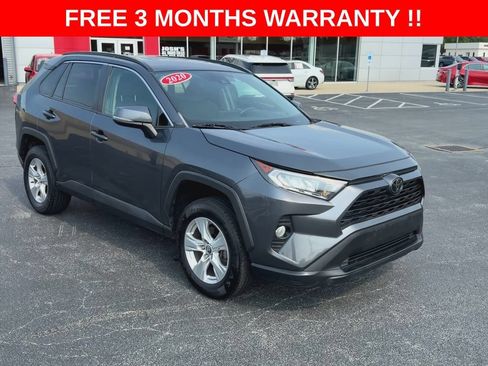 Used 2020 Toyota RAV4 XLE AWD/4WD image 2